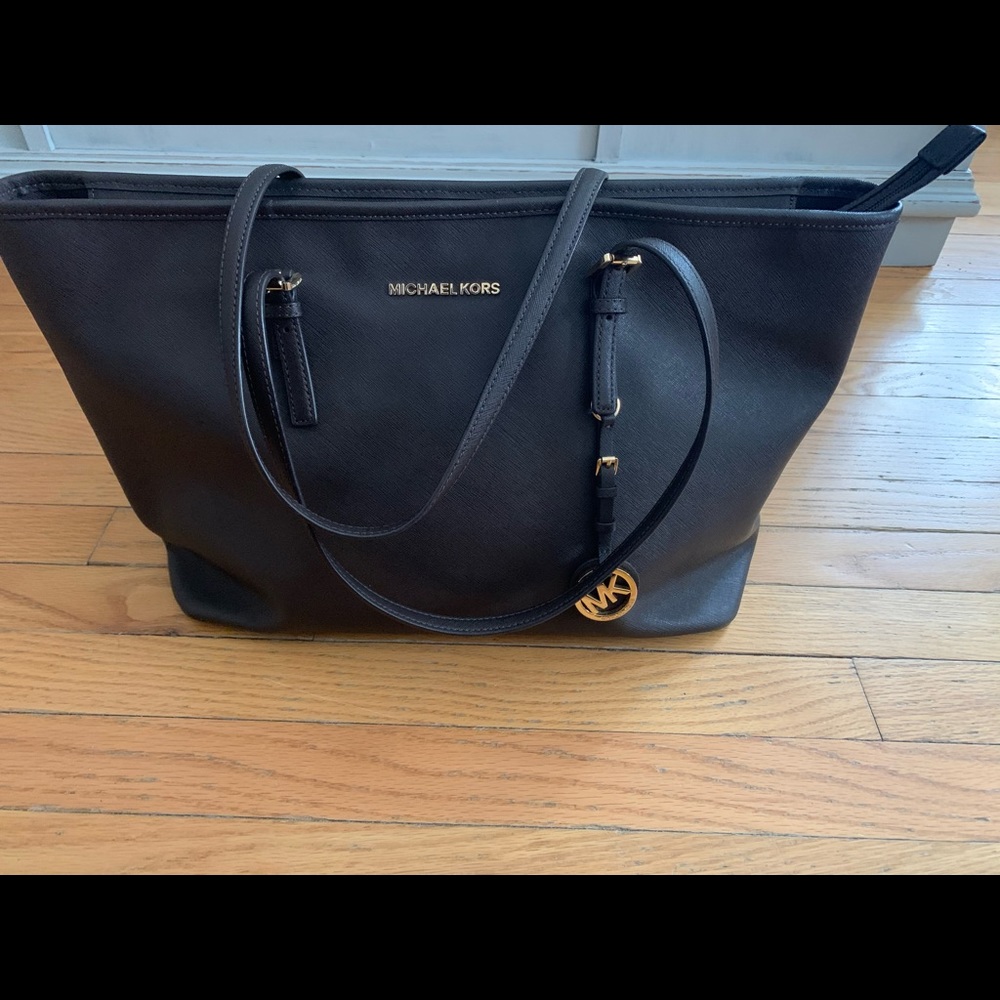 MICHAEL KORS Jet Set Bag NWOT CHOCOLATE BROWN